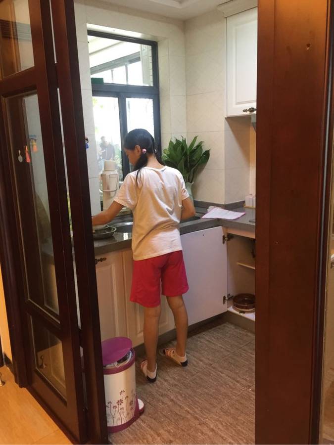 小提示 你可以插入文字,拖动照片拼图,设置背景音乐来美化你的旅行