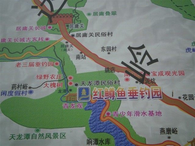 fb后,继续上路,顺着响潭水库大坝一直从李公墓出来,去响潭水库的路上